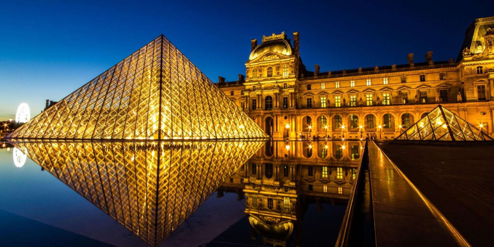 Paris By Night Louvre